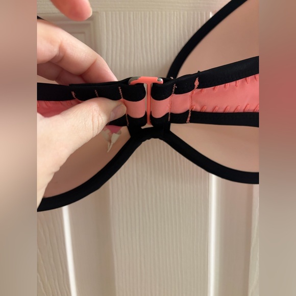 Victorias Secret - Pink / Peach / Black - Bikini Top - 34D - Picture 3 of 6